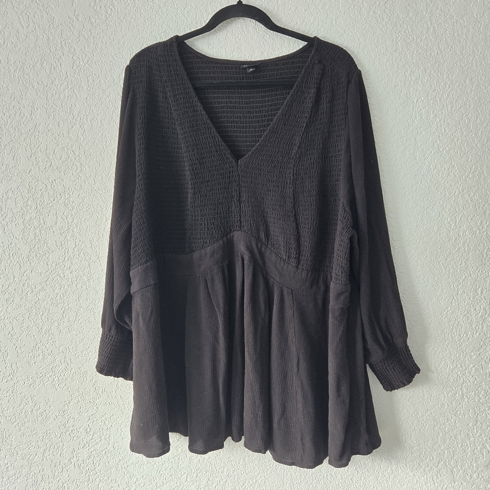 Torrid Black Smocked‎ V-Neck Long Sleeve Peplum Tunic Top Plus Size 5 5X